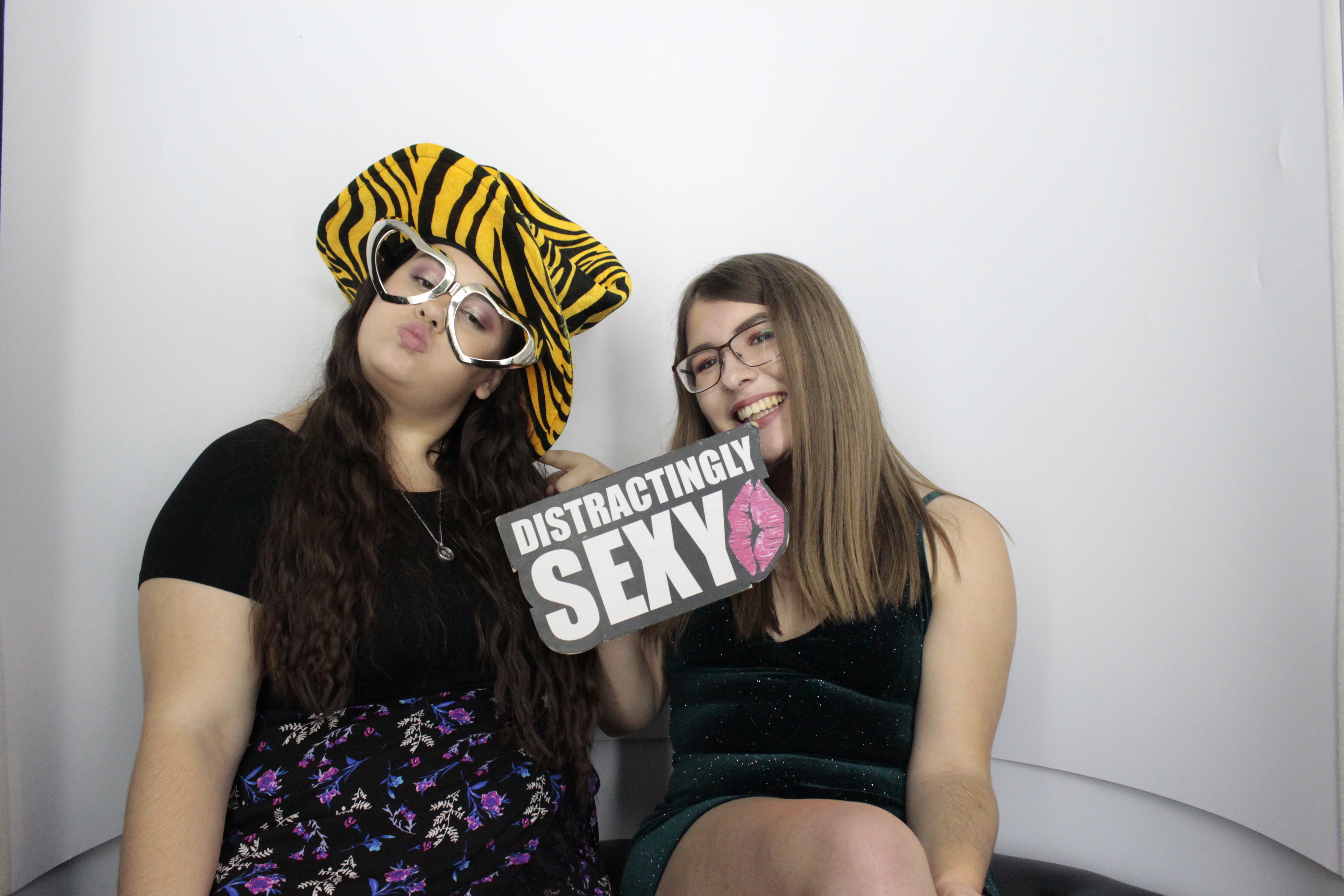 Sinead Byng 50th Birthday Party | View more photos from the event at gallery.myphotoboothexperience.co.uk/u/MyPhotoBoothExperienceLtd/Sinead-Byng-50th-Birthday-Party